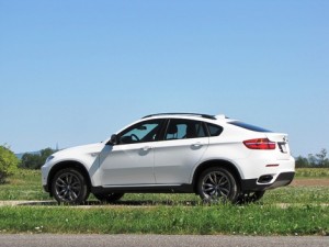 bmw-x6-m50d_03-clanok.jpg